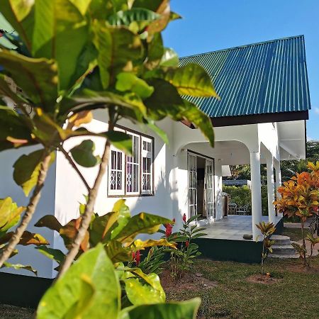 Chez Marva Grande Villa Coco 3 A 12 Personnes ラ・ディーグ島 エクステリア 写真