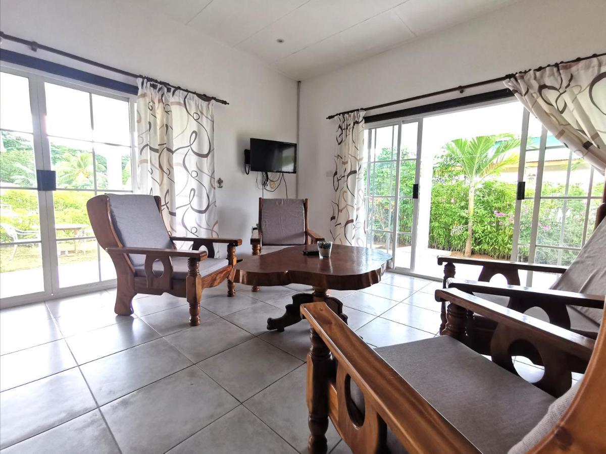 Chez Marva Grande Villa Coco 3 A 12 Personnes ラ・ディーグ島 エクステリア 写真