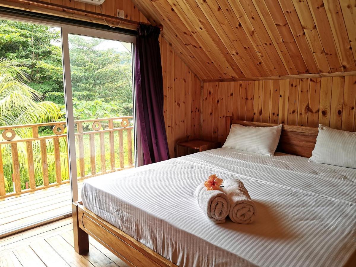 Chez Marva Grande Villa Coco 3 A 12 Personnes ラ・ディーグ島 エクステリア 写真